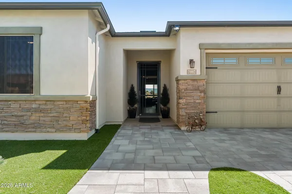 Property Slideshow image 3 of 39 | 7997 e bella vista ln, Prescott Valley, AZ, 86315