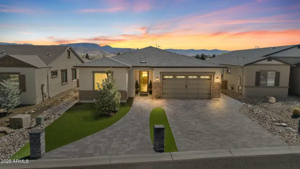 Property Slideshow image 2 of 39 | 7997 e bella vista ln, Prescott Valley, AZ, 86315