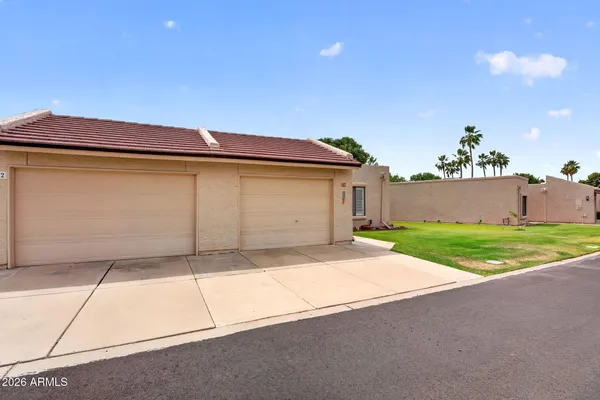 Property Slideshow image 3 of 69 | 720 s privet way, Mesa, AZ, 85208