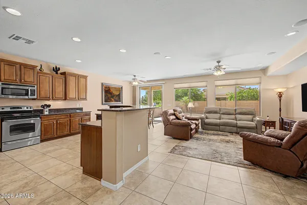 Property Slideshow image 3 of 62 | 7835 w discovery way, Florence, AZ, 85132