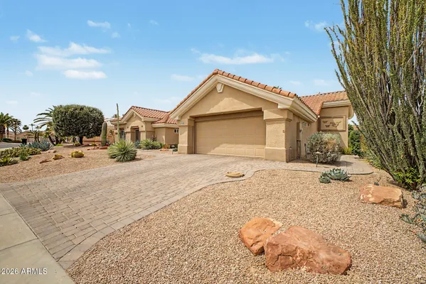 Property Slideshow image 3 of 37 | 15124 w horseman ln, Sun City West, AZ, 85375