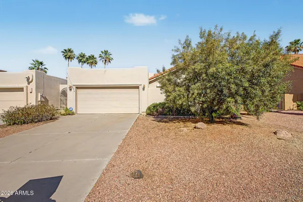 Property Slideshow image 3 of 34 | 25235 s drifter dr, Sun Lakes, AZ, 85248