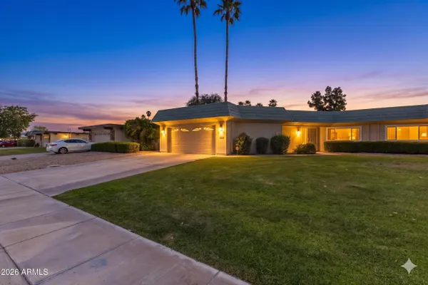 Property Slideshow image 2 of 28 | 10634 w hutton dr, Sun City, AZ, 85351