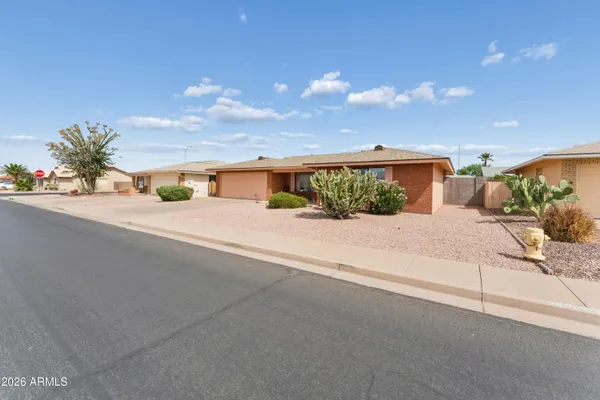 Property Slideshow image 3 of 32 | 8222 e monte ave, Mesa, AZ, 85209