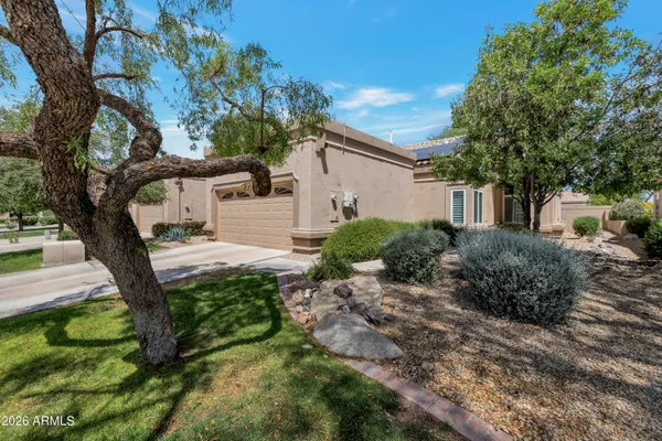 Property Slideshow image 3 of 34 | 8332 w taro lane ln, Peoria, AZ, 85382