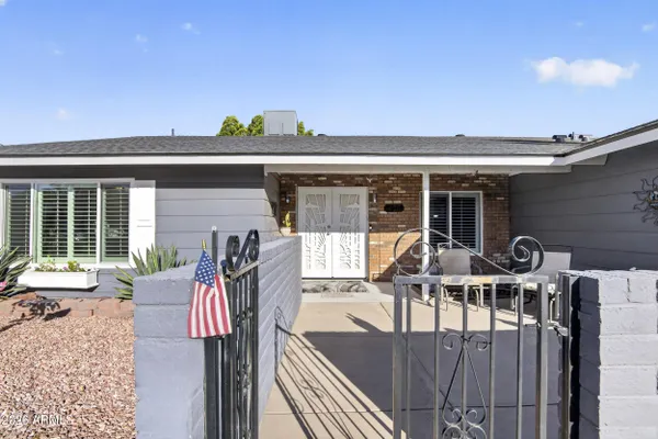 Property Slideshow image 3 of 55 | 11215 s tomah st, Phoenix, AZ, 85044