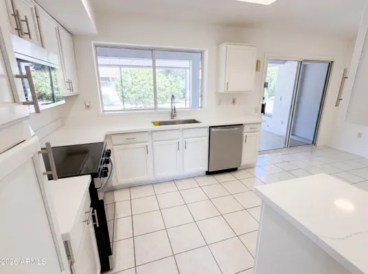 Property Slideshow image 2 of 29 | 14624 w blackwood dr, Sun City West, AZ, 85375