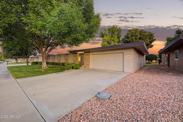 Property Slideshow image 2 of 31 | 10345 w garnette dr, Sun City, AZ, 85373