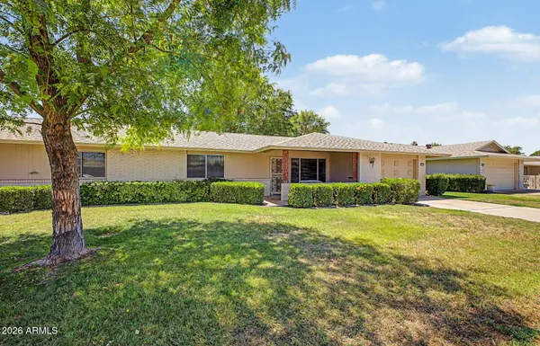 Property Slideshow image 2 of 32 | 9933 w pleasant valley rd, Sun City, AZ, 85351