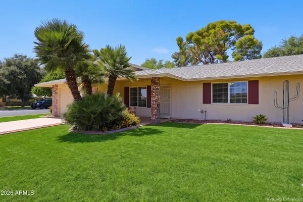 Property Slideshow image 3 of 39 | 9822 w sandstone dr, Sun City, AZ, 85351