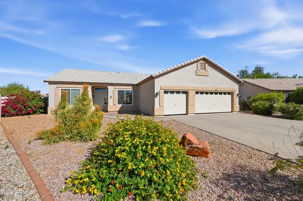 Property Slideshow image 2 of 38 | 10873 w oraibi dr, Peoria, AZ, 85373