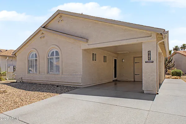 Property Slideshow image 2 of 43 | 1813 e buena vista dr, Chandler, AZ, 85249