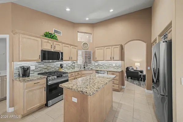 Property Slideshow image 3 of 32 | 15362 w verde ln, Goodyear, AZ, 85395