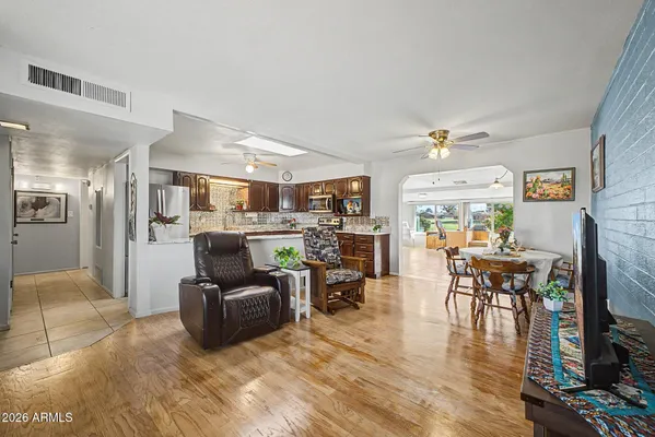 Property Slideshow image 3 of 48 | 10929 w oakmont dr, Sun City, AZ, 85351