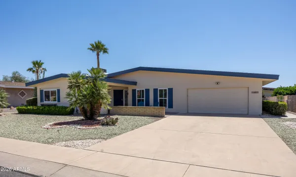 Property Slideshow image 2 of 32 | 10833 w acacia dr, Sun City, AZ, 85373