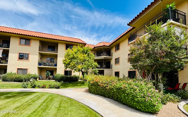 Property Slideshow image 2 of 26 | 10330 w thunderbird blvd c203, Sun City, AZ, 85351