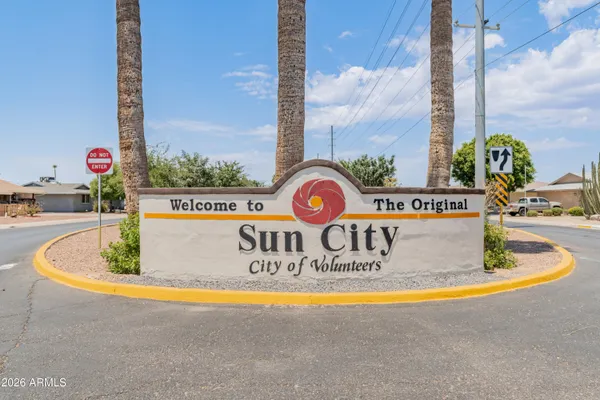 Property Slideshow image 3 of 18 | 14042 n newcastle dr, Sun City, AZ, 85351