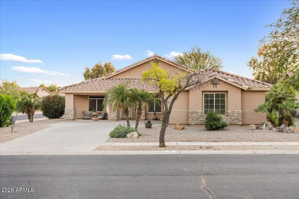 Property Slideshow image 2 of 38 | 147 s los cielos ln, Casa Grande, AZ, 85194