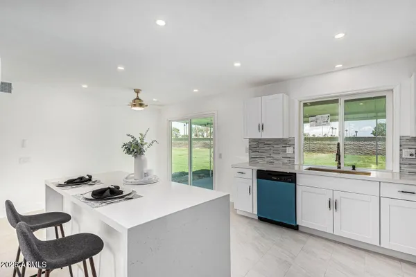 Property Slideshow image 2 of 37 | 15401 n cameo dr, Sun City, AZ, 85351