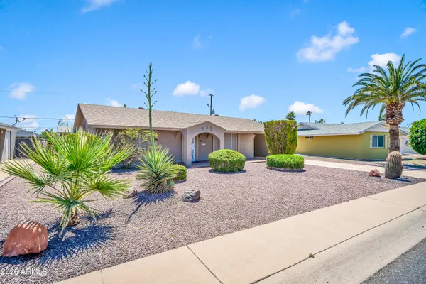 Property Slideshow image 2 of 45 | 11007 n 109th ave, Sun City, AZ, 85351