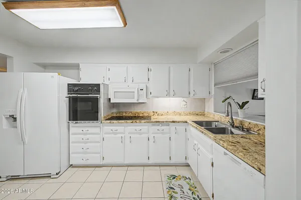 Property Slideshow image 3 of 18 | 9914 w bright angel cir, Sun City, AZ, 85351