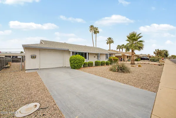Property Slideshow image 2 of 26 | 11442 n coggins dr, Sun City, AZ, 85351