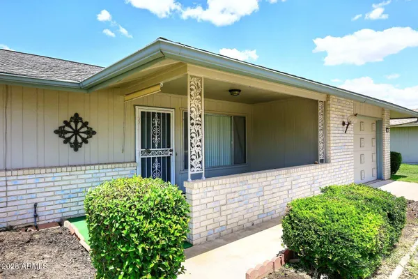 Property Slideshow image 3 of 44 | 10010 w sandstone dr, Sun City, AZ, 85351