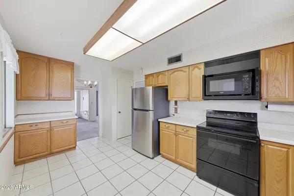 Property Slideshow image 2 of 83 | 10362 w cameo dr, Sun City, AZ, 85351