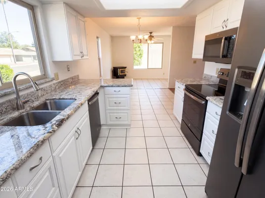 Property Slideshow image 2 of 26 | 9207 w kerry ln, Peoria, AZ, 85382