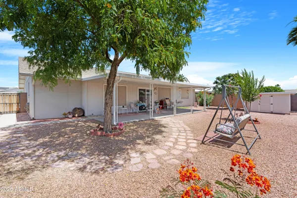 Property Slideshow image 2 of 19 | 10533 w cheryl dr, Sun City, AZ, 85351