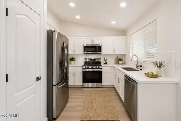 Property Slideshow image 2 of 16 | 6050 s windstream pl, Chandler, AZ, 85249