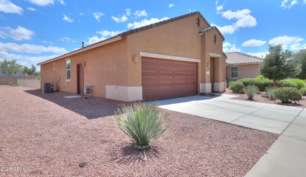 Property Slideshow image 2 of 35 | 42085 w cribbage rd, Maricopa, AZ, 85138