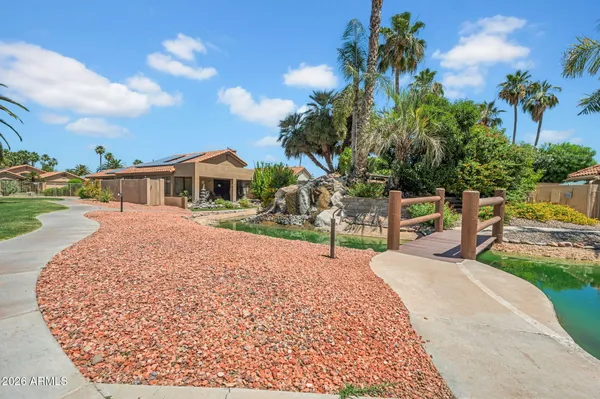 Property Slideshow image 3 of 54 | 9411 w kerry ln, Peoria, AZ, 85382