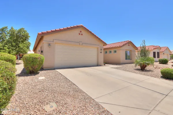 Property Slideshow image 3 of 42 | 120 s lucia ln, Casa Grande, AZ, 85194