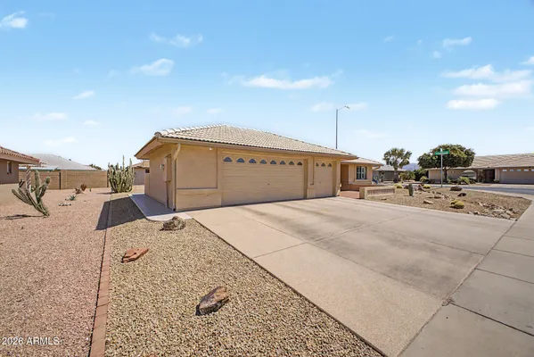 Property Slideshow image 2 of 24 | 11538 e medina ave, Mesa, AZ, 85209