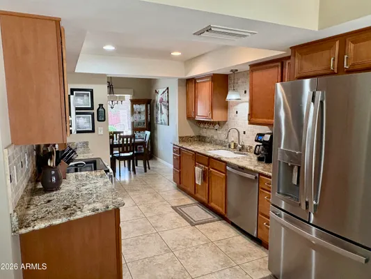 Property Slideshow image 3 of 28 | 9310 w hidden valley cir, Sun City, AZ, 85351