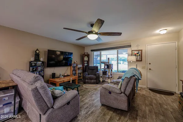 Property Slideshow image 3 of 26 | 19022 n lakeforest dr, Sun City, AZ, 85373