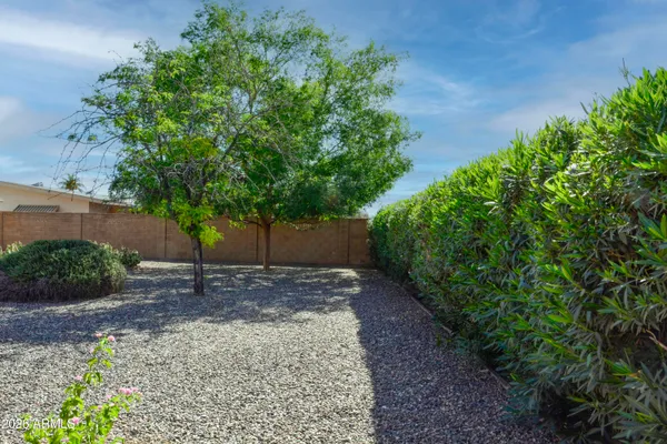 Property Slideshow image 2 of 43 | 10231 w audrey dr, Sun City, AZ, 85351