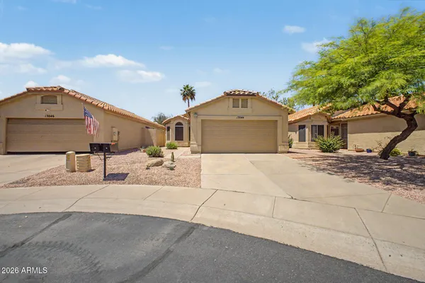 Property Slideshow image 2 of 34 | 13044 s 46th pl, Phoenix, AZ, 85044