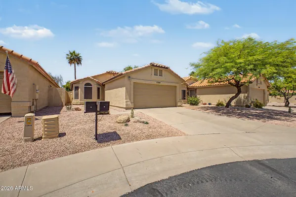 Property Slideshow image 3 of 34 | 13044 s 46th pl, Phoenix, AZ, 85044
