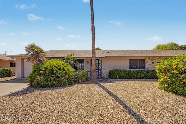 Property Slideshow image 2 of 27 | 18842 n lakeforest dr, Sun City, AZ, 85373