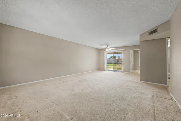 Property Slideshow image 3 of 27 | 18842 n lakeforest dr, Sun City, AZ, 85373