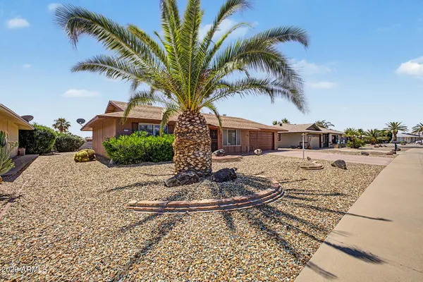Property Slideshow image 2 of 23 | 13239 w shadow hills dr, Sun City West, AZ, 85375