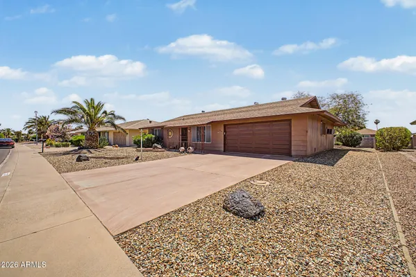 Property Slideshow image 3 of 23 | 13239 w shadow hills dr, Sun City West, AZ, 85375