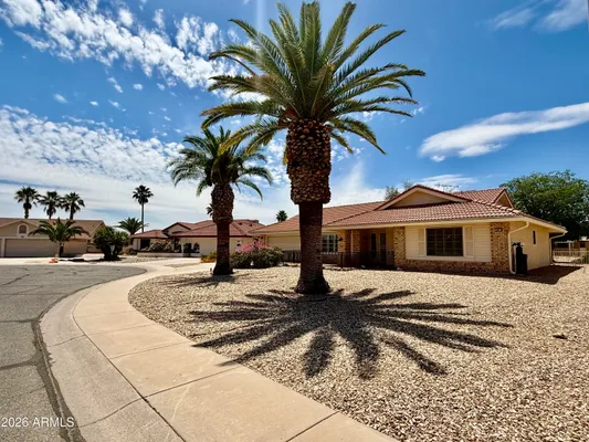 Property Slideshow image 2 of 57 | 18010 n banjo dr, Sun City West, AZ, 85375