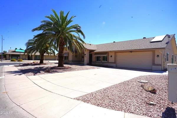 Property Slideshow image 3 of 34 | 17819 n 136th ct, Sun City West, AZ, 85375