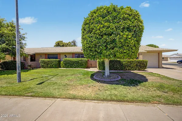 Property Slideshow image 3 of 25 | 10626 w talisman rd, Sun City, AZ, 85351