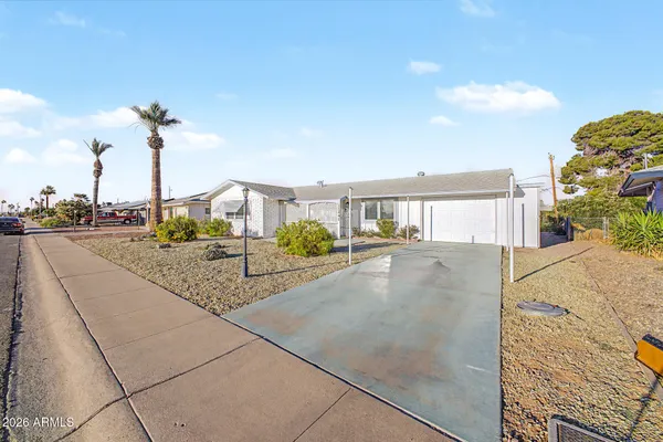 Property Slideshow image 3 of 25 | 11241 n 111th ave, Sun City, AZ, 85351