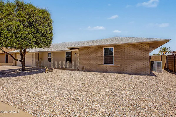 Property Slideshow image 3 of 31 | 10502 w edgewood dr, Sun City, AZ, 85351