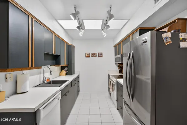 Property Slideshow image 3 of 37 | 13082 n 100th dr, Sun City, AZ, 85351